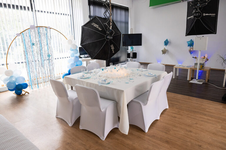 Erwachsenenparty im Fotostudio