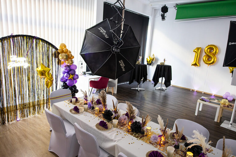Erwachsenenparty im Fotostudio